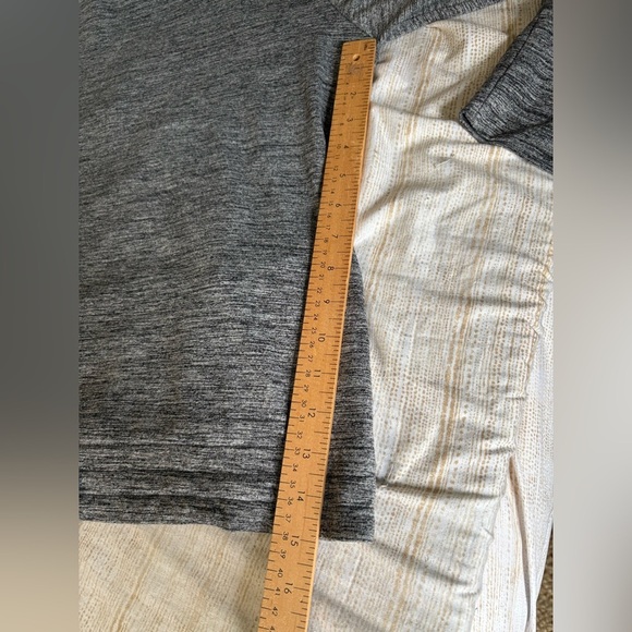 Nike women’s funnel neck dri fit grey training top size medium shirt - Picture 10 of 13